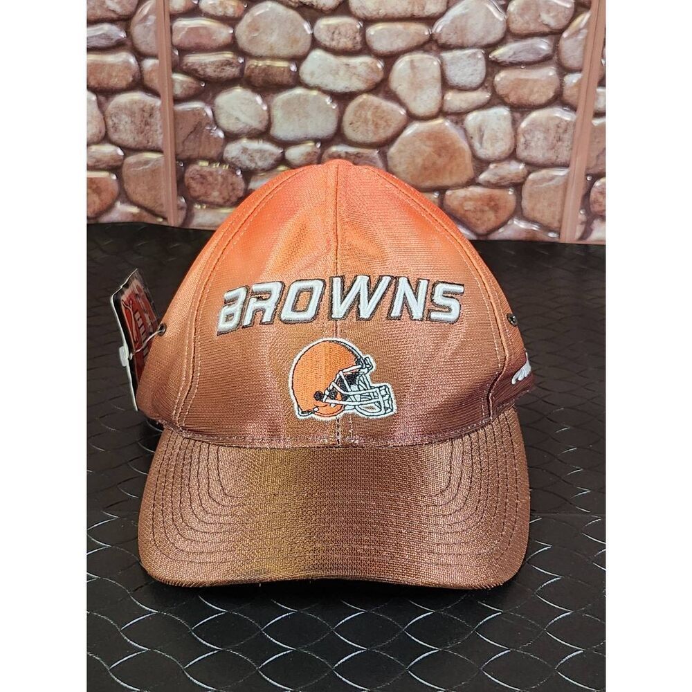 PUMA VINTAGE 2001 PROLINE NFL CLEVELAND BROWNS SIDELINE TEAM ISSUE BASEBALL HAT
